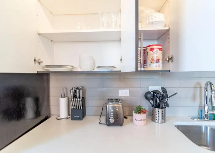 Mccormick Place 3br/2ba/optional Parking *